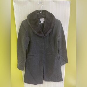 Elpis Dark Charcoal Wool-Blend Trench Coat with Faux Fur Collar - Coat Size 38